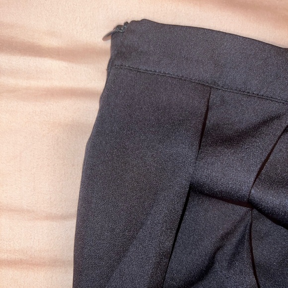 Black Pleaded Skirt - Picture 4 of 4